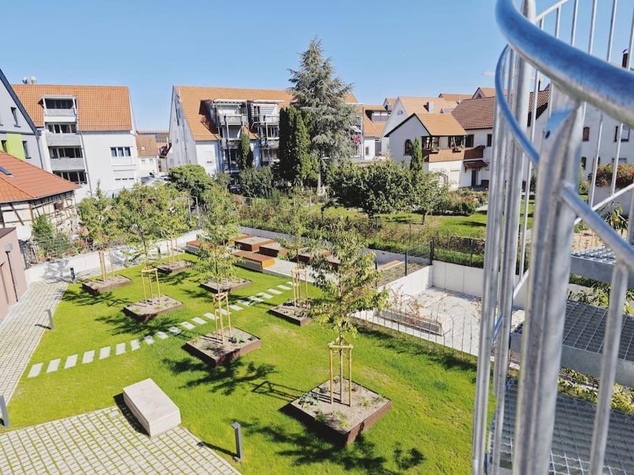 Ticasa Black-Zentral-Outlet-Aufzug-Stylisch-Unique Metzingen (Tubingen) Exterior foto